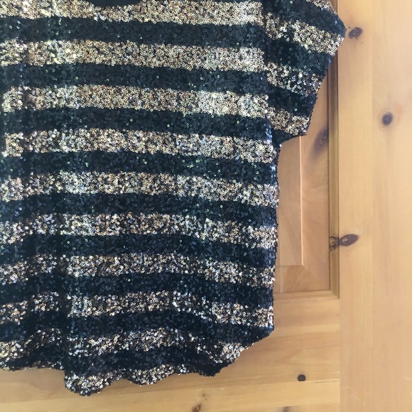 5/48 Black Gold Sequin Stripe T-Shirt - Picture 4 of 5